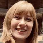 Porträt von Annika Leinauer, freundlich lächelnd.